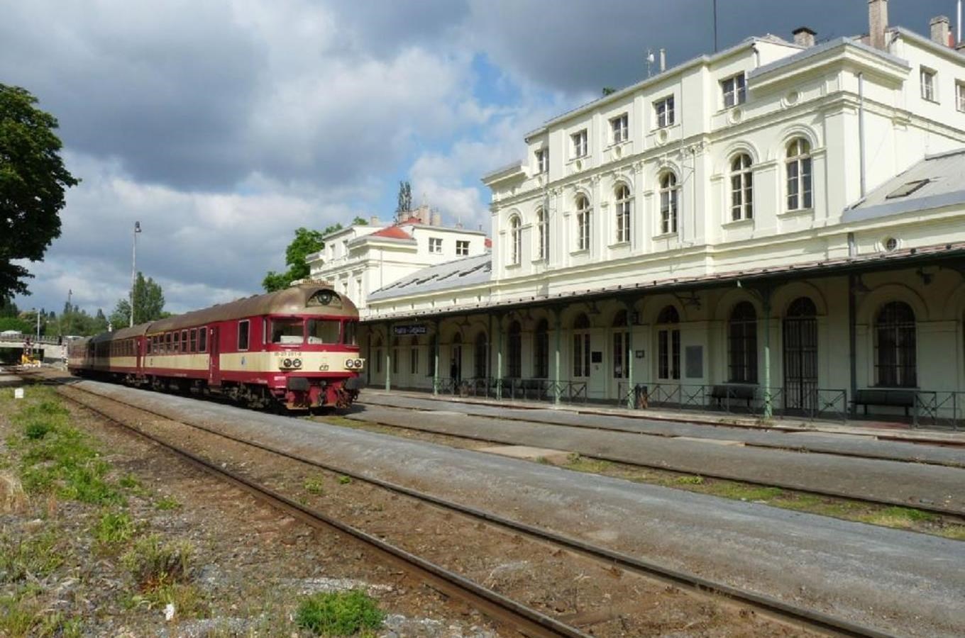 Nádraží Praha-Dejvice – nejstarší pražské nádraží