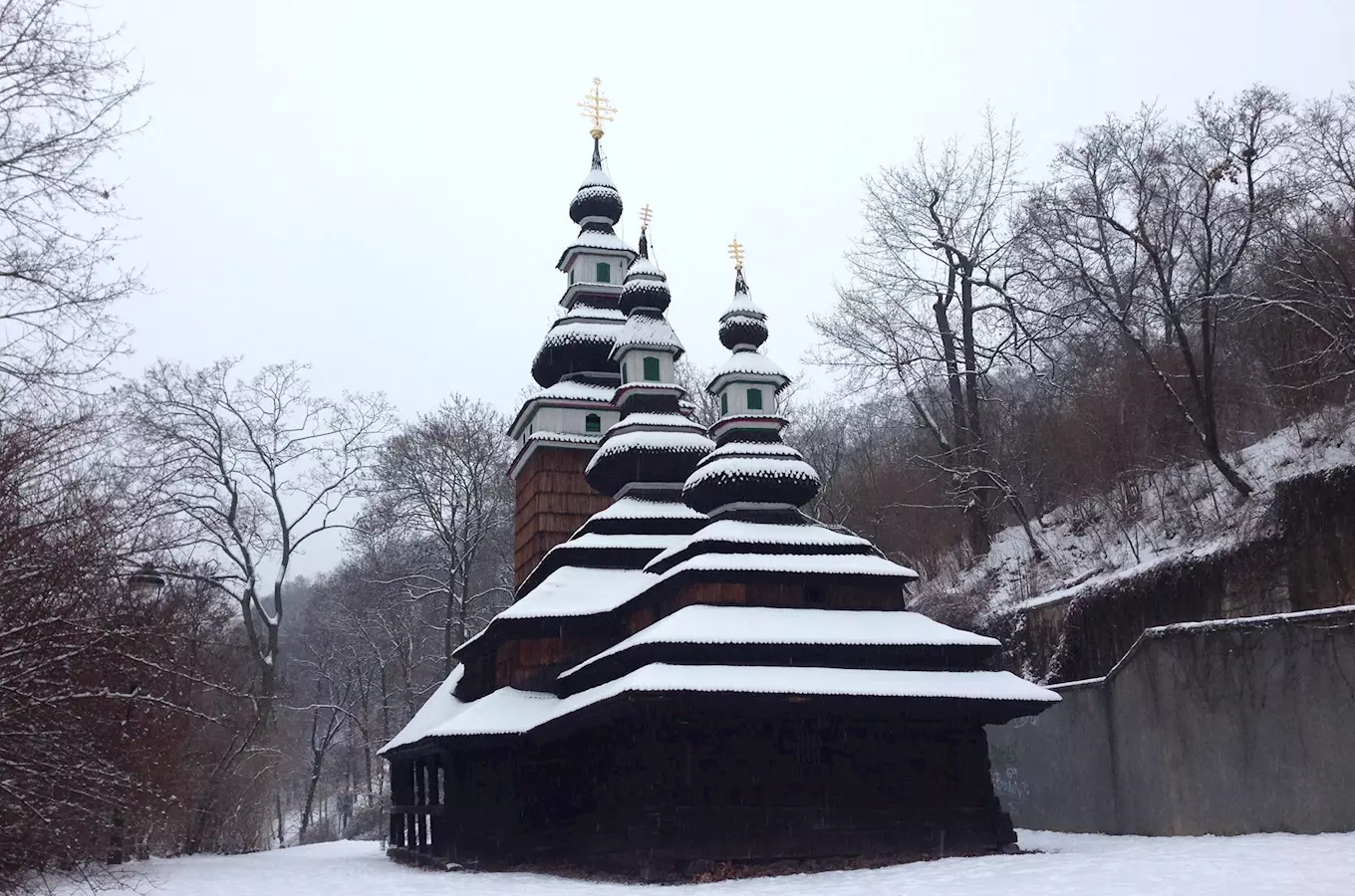 Užijte si kouzelné Vánoce na sněhu v pravoslavném chrámu svatého archanděla Michala na pražském Petř