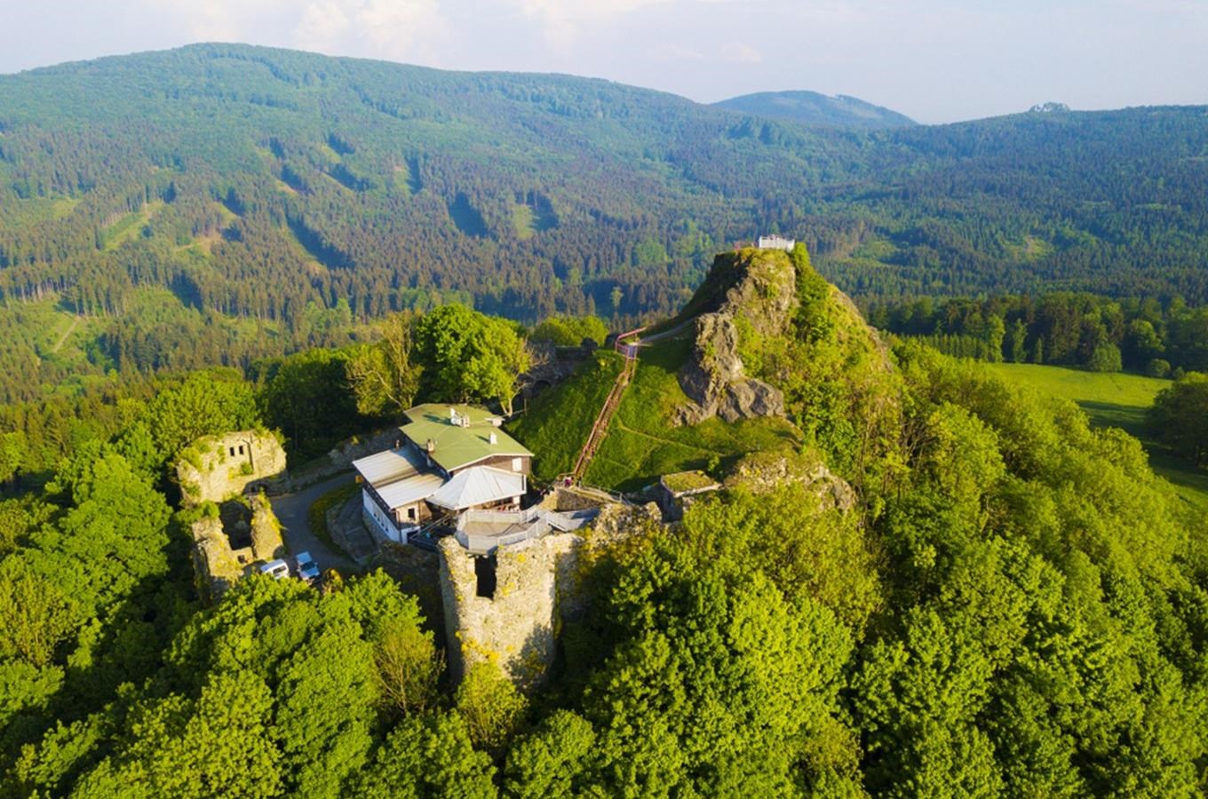 Hrad Tolštejn – nejlépe zachovaná zřícenina Lužických hor