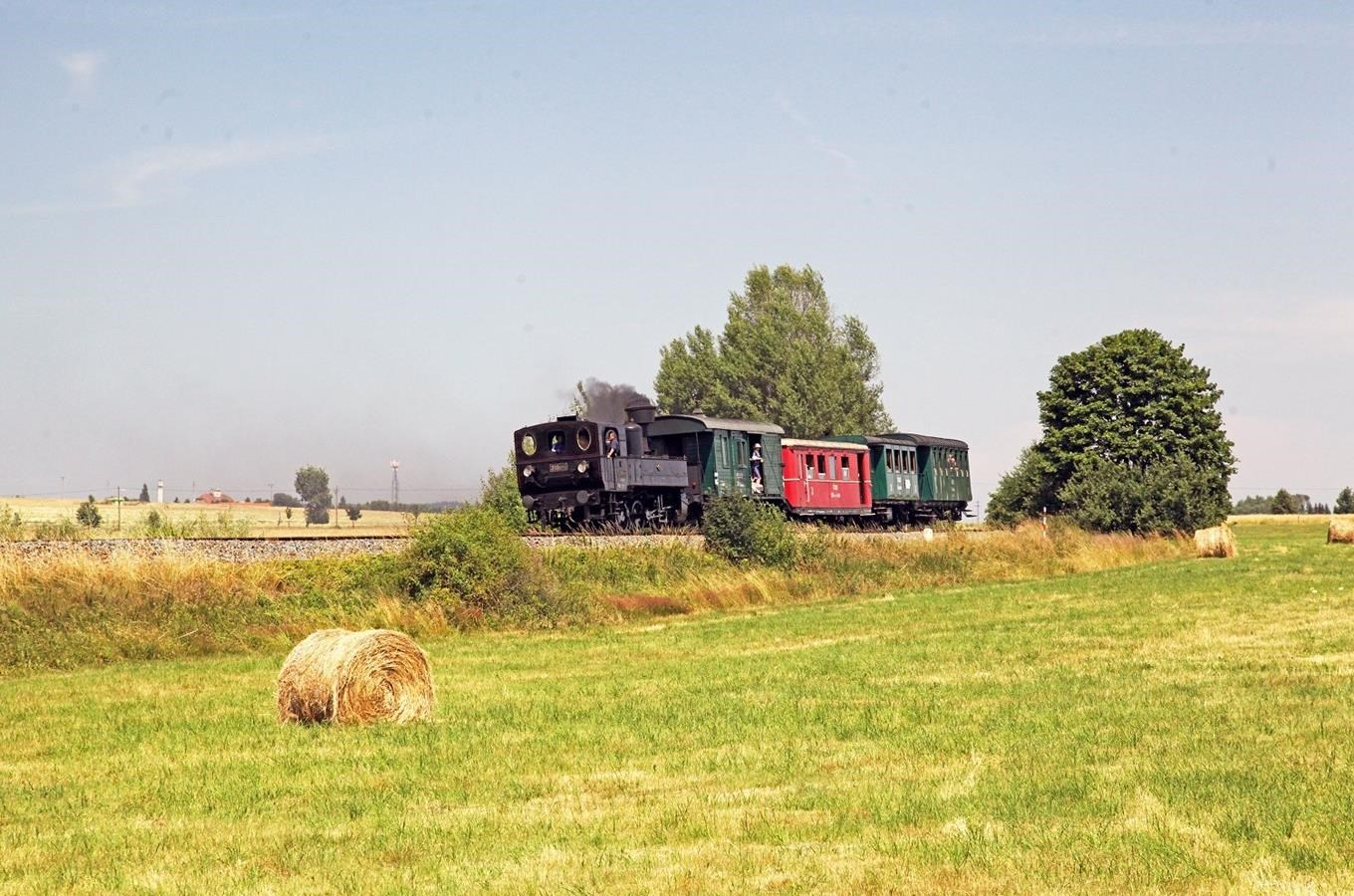 Svezte se o víkendu do Bezdružic parní lokomotivou – dráha slaví 120 let provozu