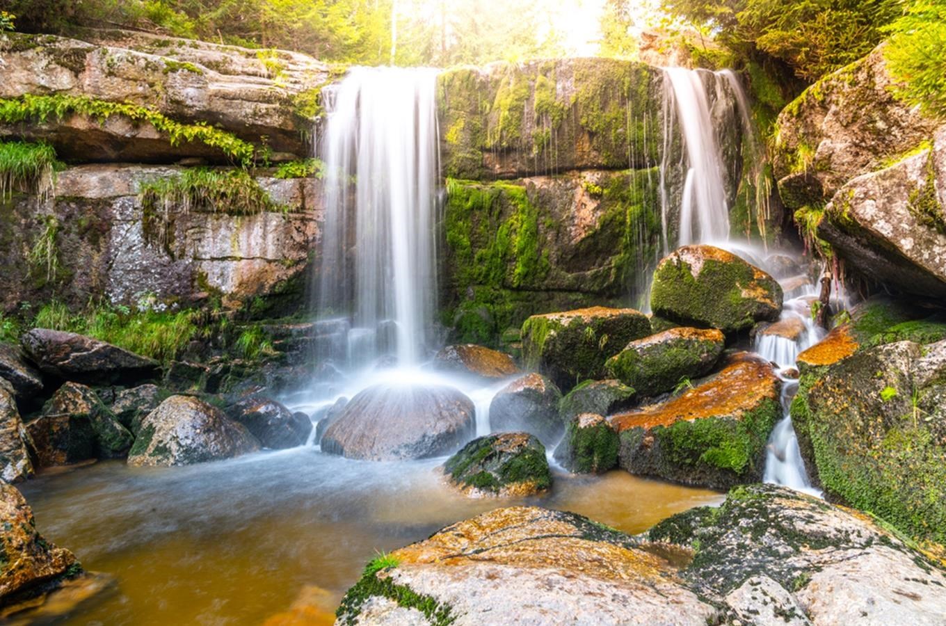 Vodopády Jedlová - kaskáda na Jedlovém potoce v Jizerských horách