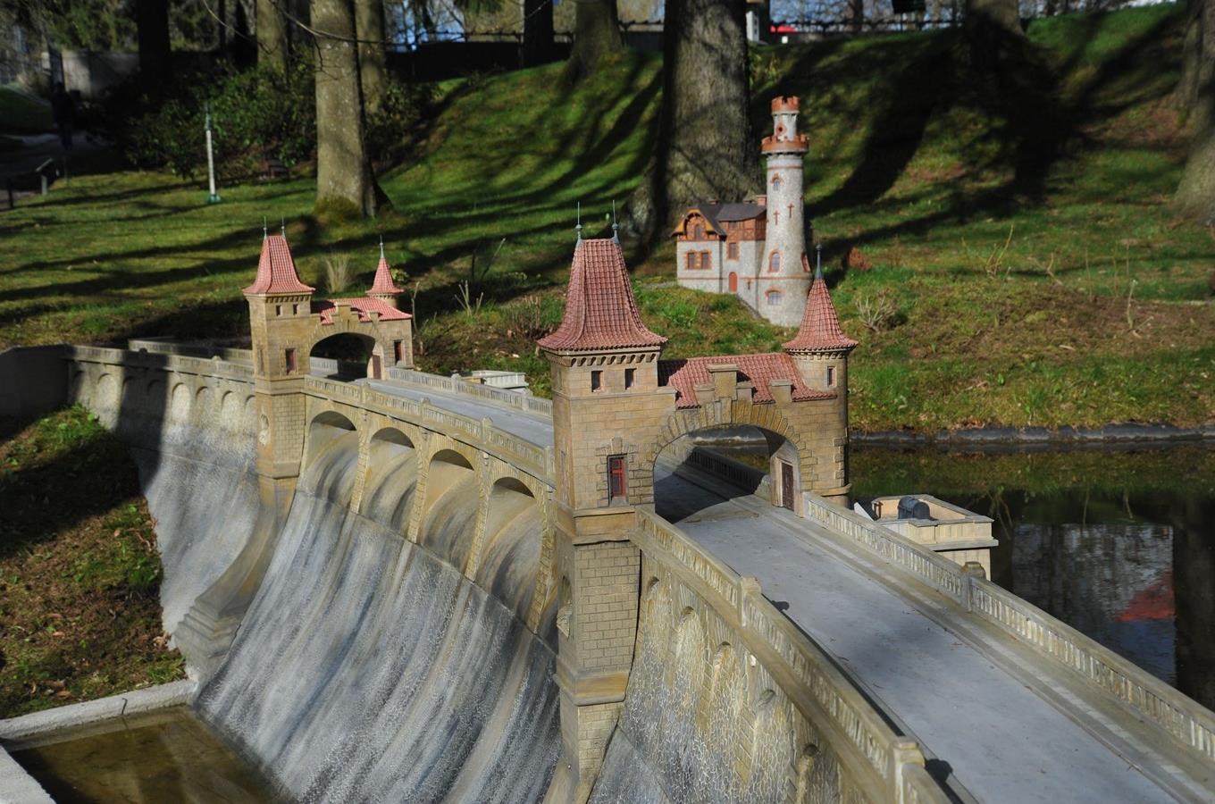 Miniaturpark Boheminium z Mariánek se rozroste