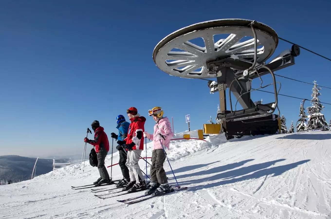 Skiareál Harrachov nabízí skvělé lyžování, zahájil provoz i lanovky v Rýžovišti