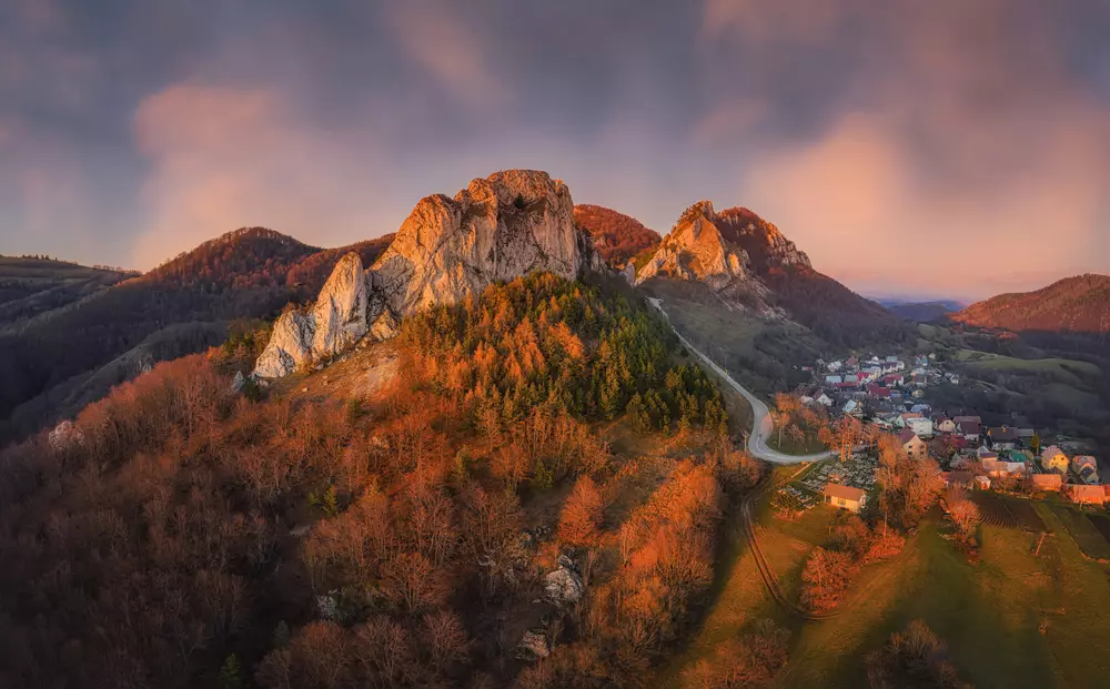 Krajina romantických skal, hradů a fantastických výhledů: Vršatec na Slovensku…