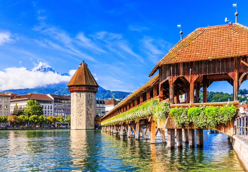 most Kapellbrück ve švýcarském Luzernu